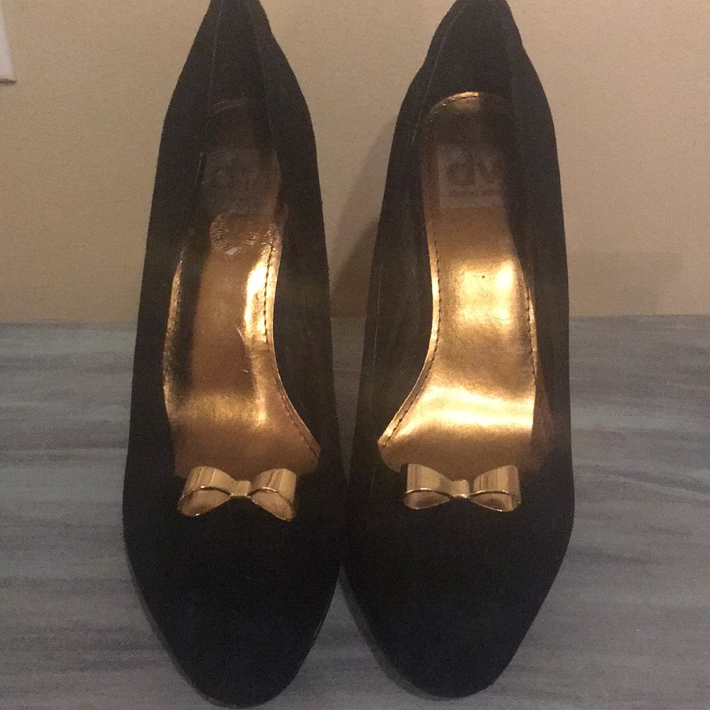 Black velvet heels size 8